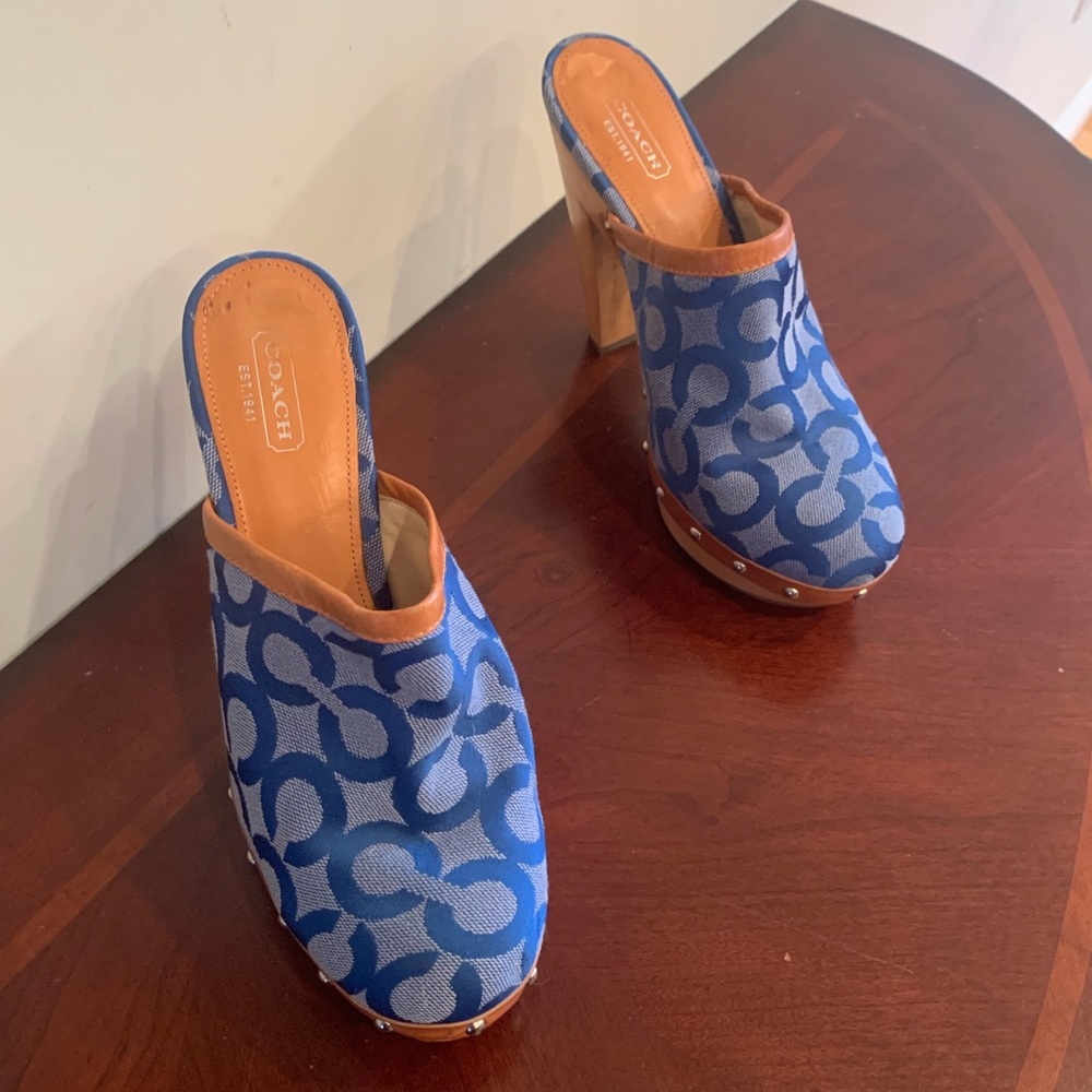 Coach Women's Blue and Tan Patterned Mules